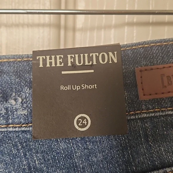 NWT Nordstrom The Fulton Blanknyc Roll Up Distressed Denim Blue Shorts Size 24 - Picture 10 of 13